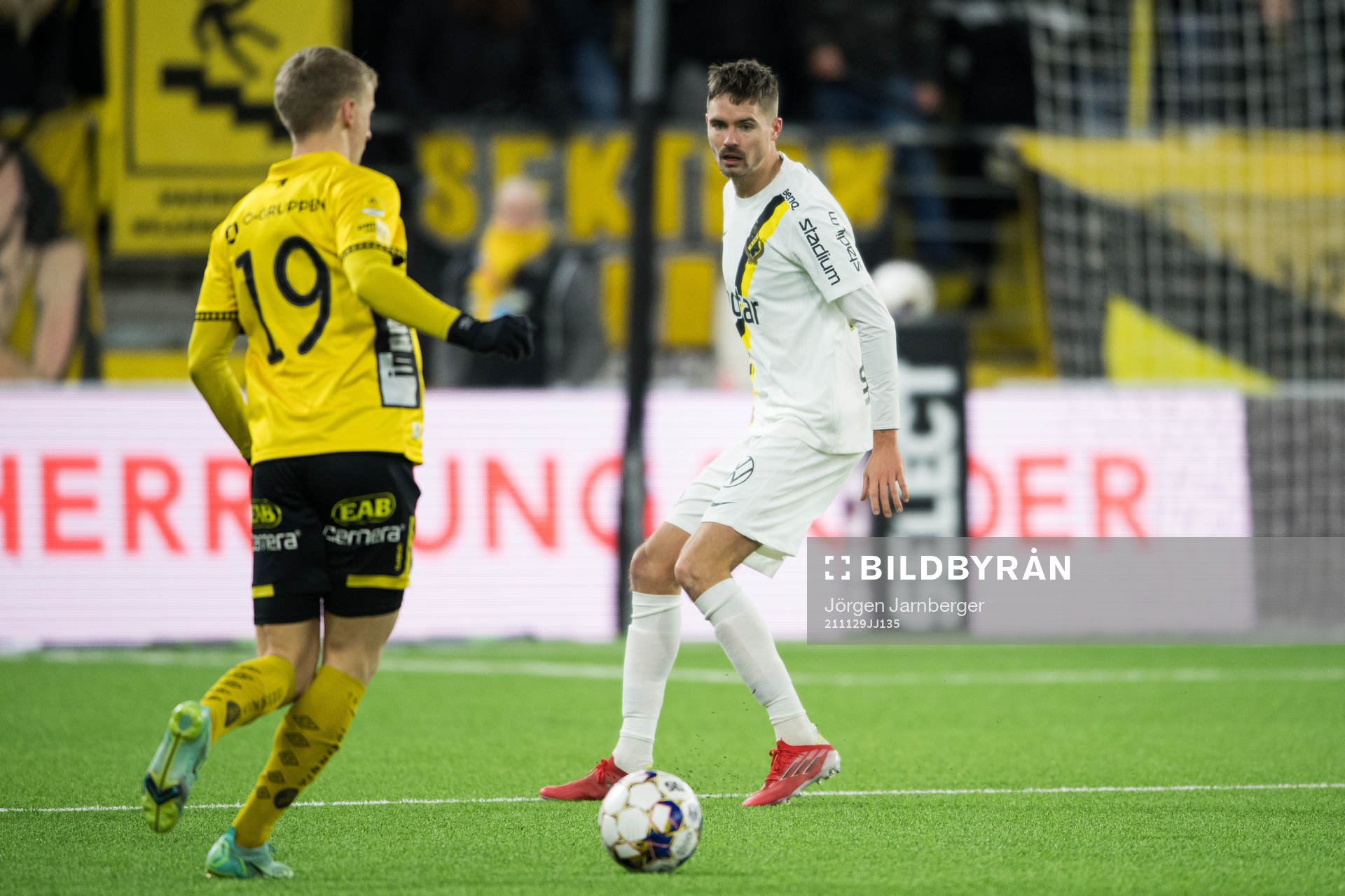s Mikael Lustig