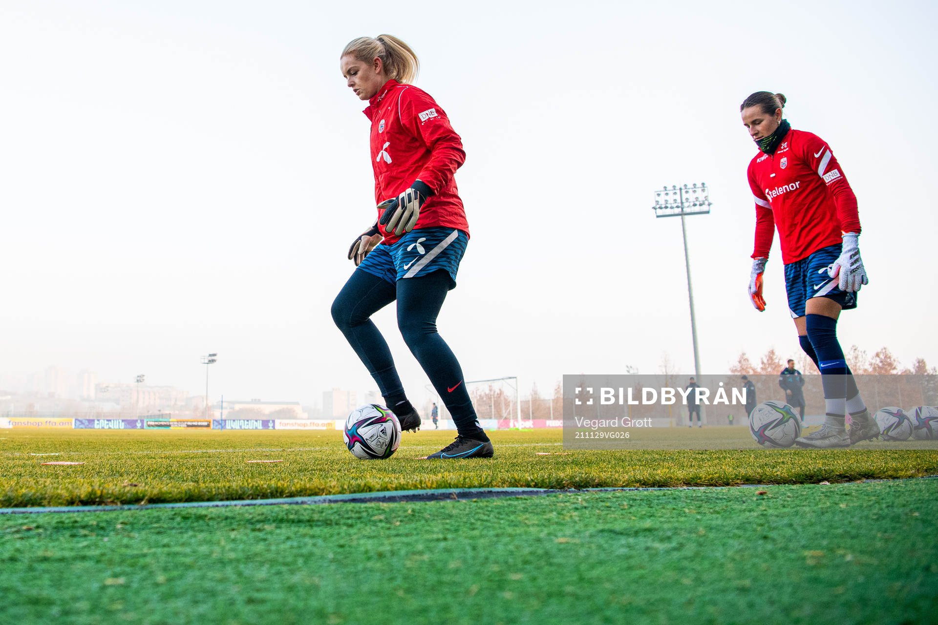 Goalkeepers Guro Pettersen and Rugile Rulyte of the