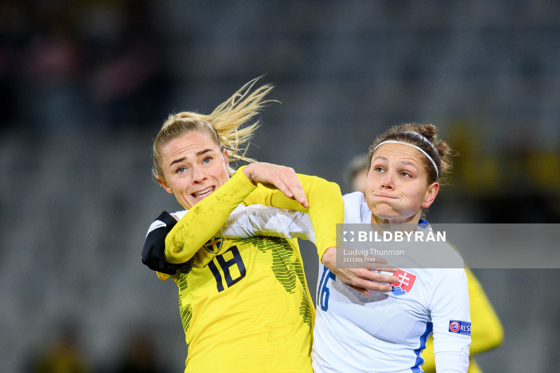 Fridolina Rolfö of Sweden and Diana Bartovicova of Slovakia during the FIFA Women's World Cup qualifying football match between Sweden and Slovakia on November 30, 2021 in Malmö.