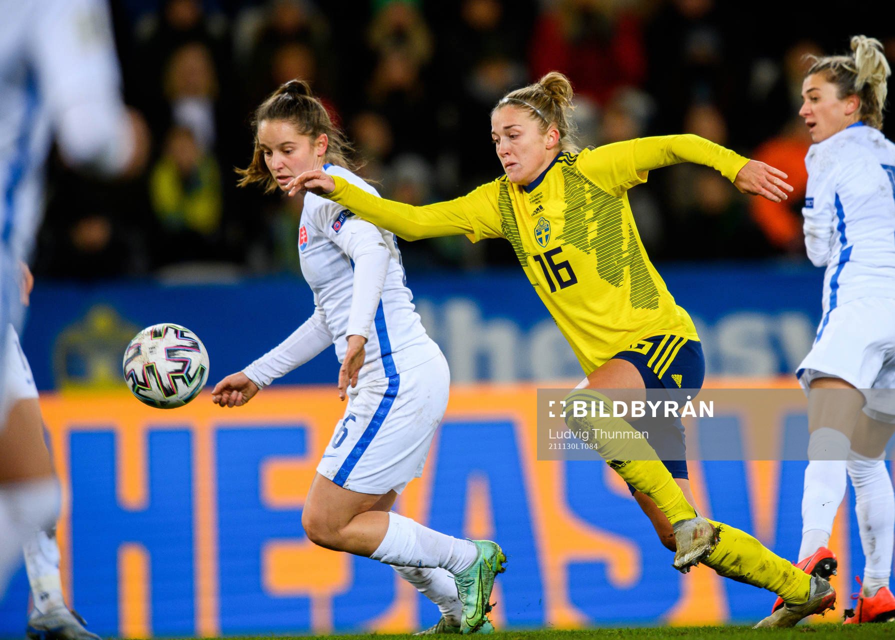 Viktoria Ceriova of Slovakia and Filippa Angeldahl of Sweden