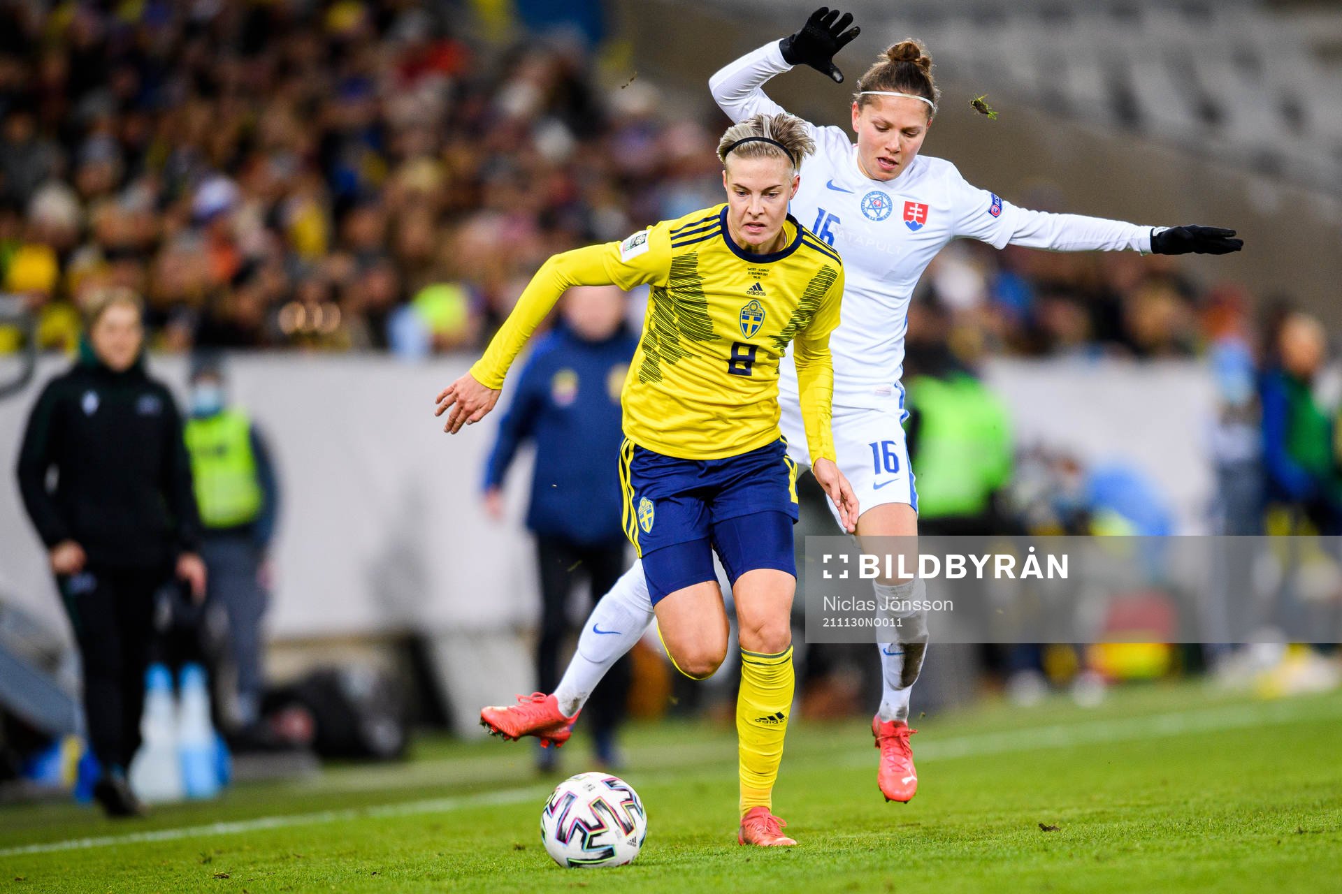 Lina Hurtig of Sweden and Diana Bartovicova of Slovakia
