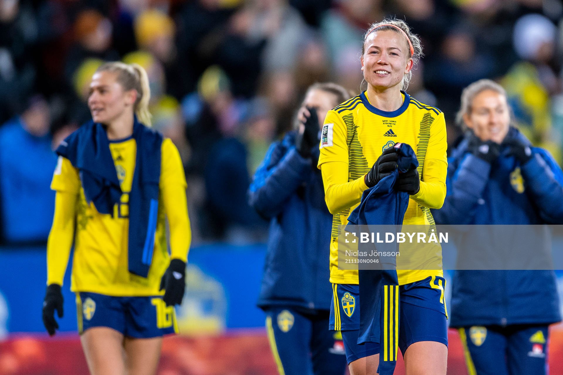 Hanna Glas of Sweden celebrates