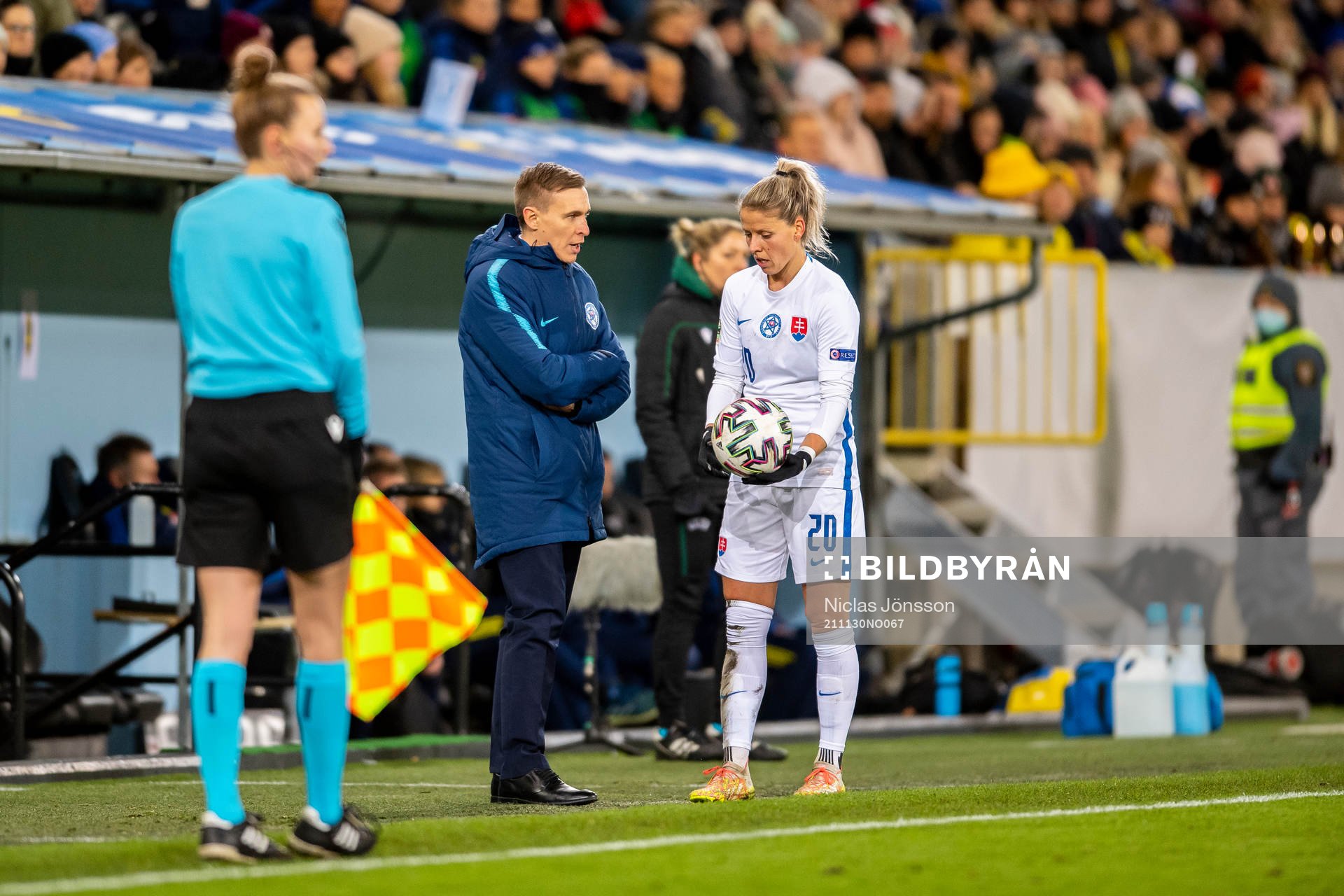 Peter Kopun, head coach and Jana Vojtekova of Slovakia