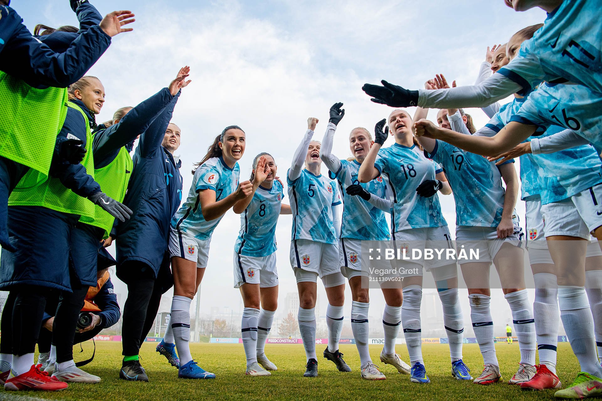 Amalie Vevle Eikeland, goalkeeper Guro Pettersen, Ingrid