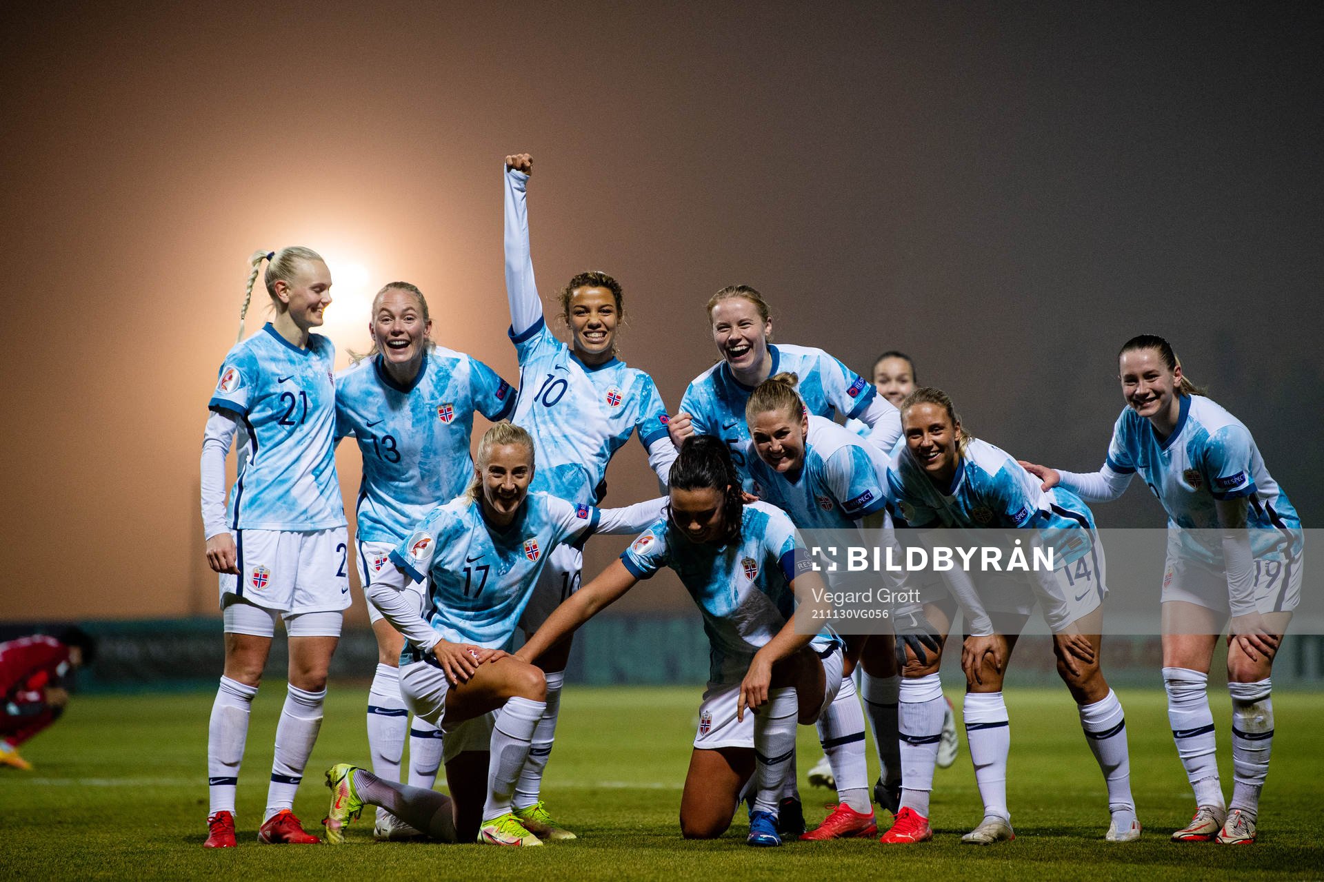 Anja Sønstevold of Norway celebrates with teammates Karina