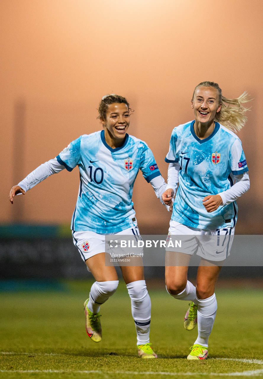 Anja Sønstevold of Norway celebrates with teammate Celin