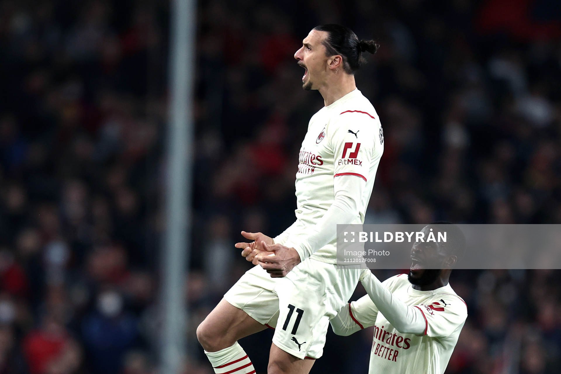 Zlatan Ibrahimovic of Milan celebrates the 1-0 goal