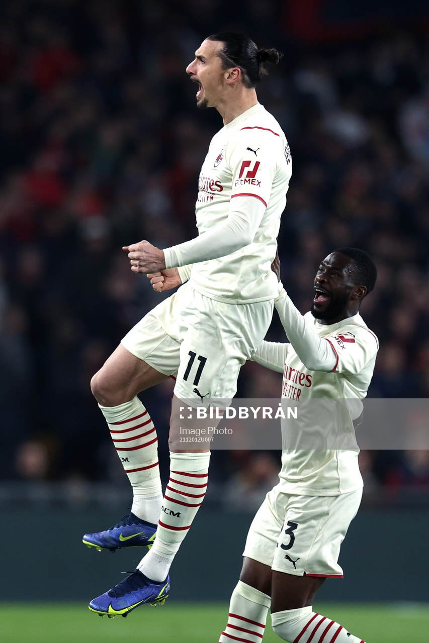 Zlatan Ibrahimovic of Milan celebrates the 1-0 goal