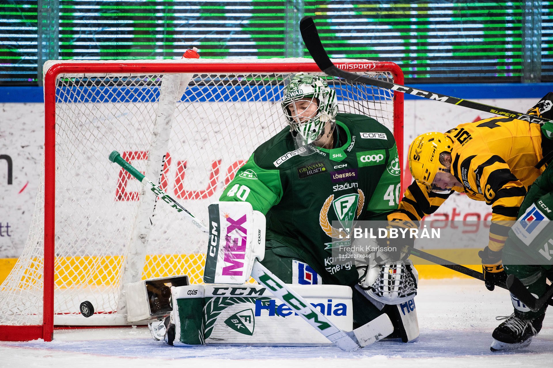 Skellefteås Linus Lindström gör 2-4 bakom Färjestads