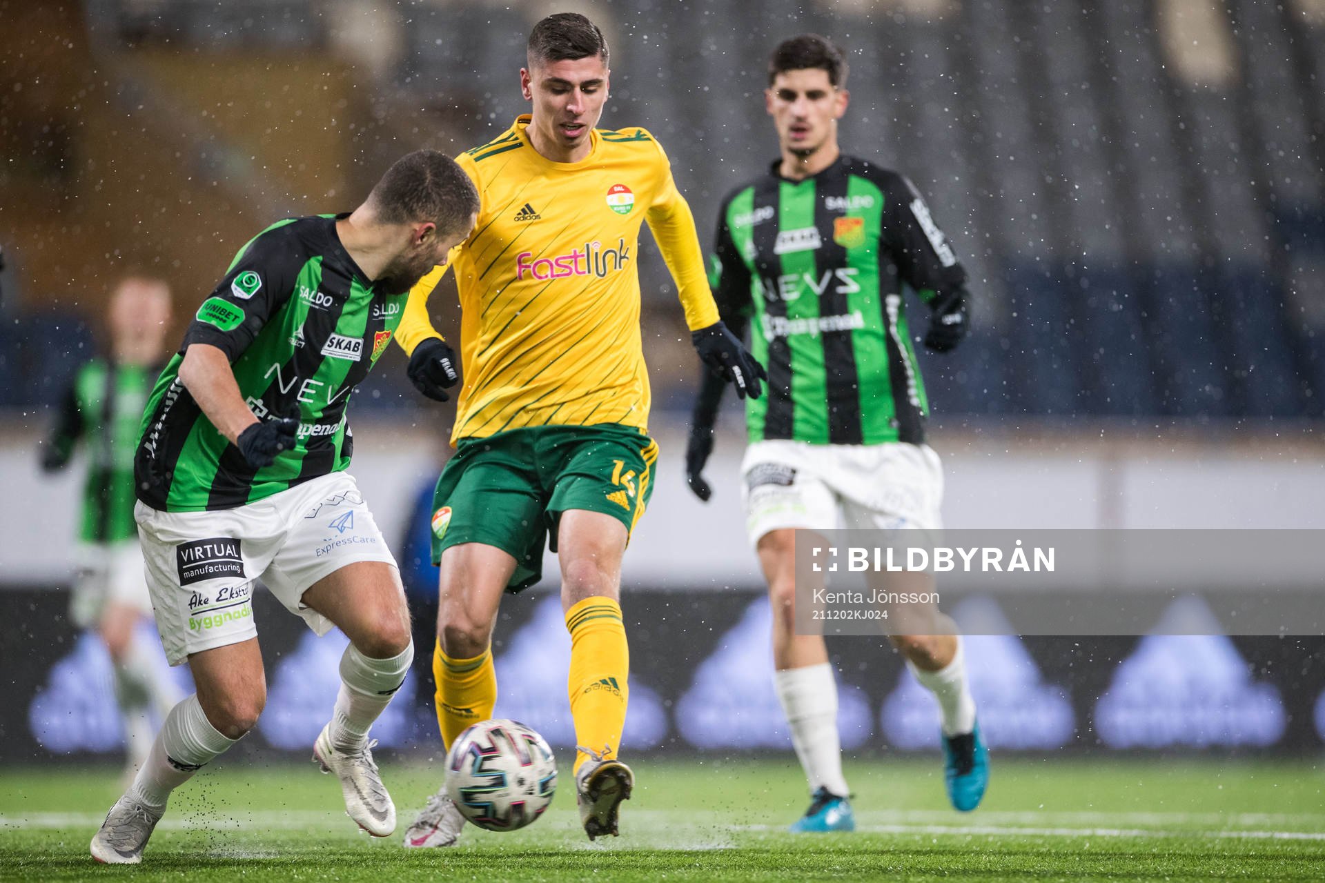 GAIS Malkolm Moenza och Dalkurds Koen Kostons
