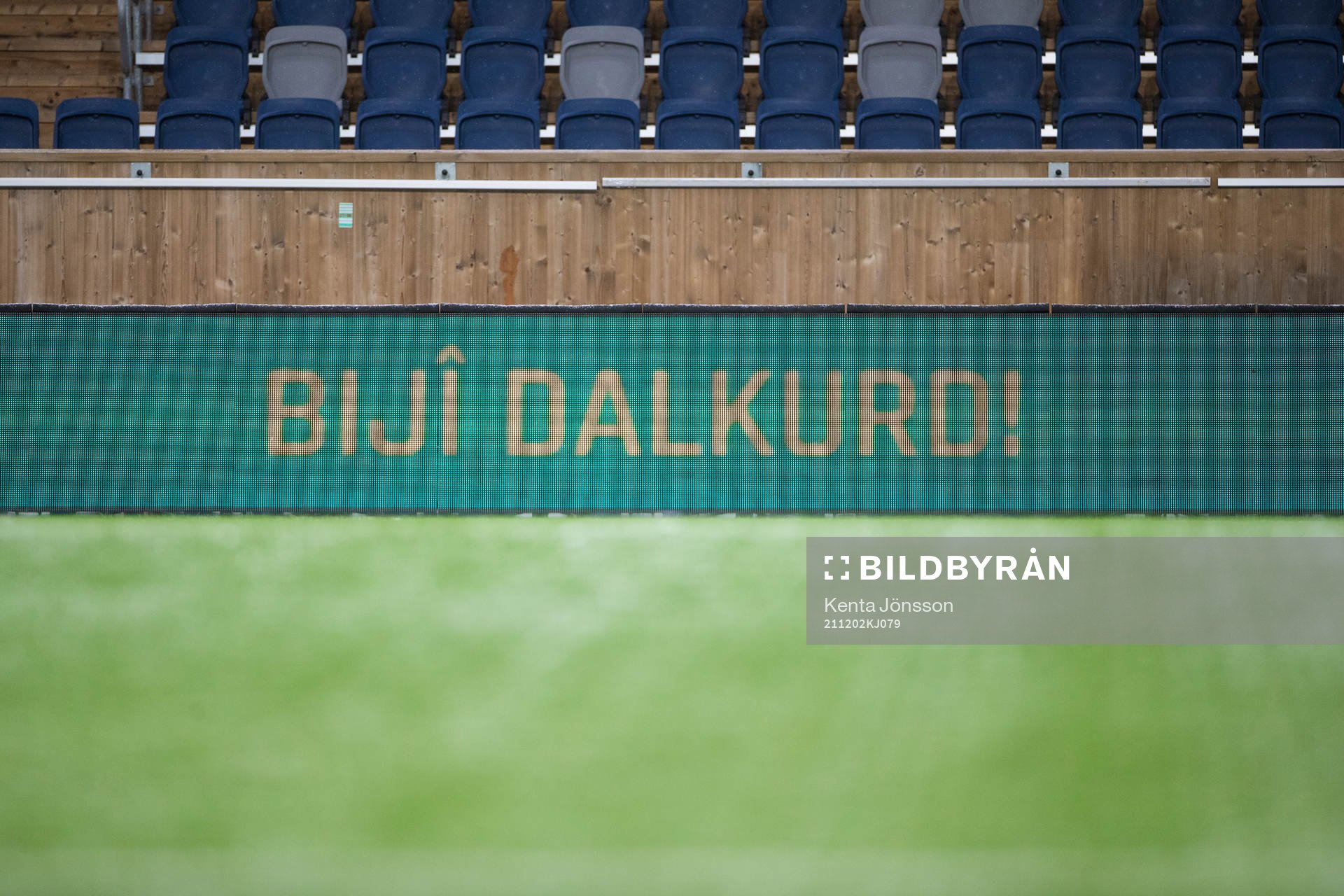 Texten Biji Dalkurd syns på reklamskylt