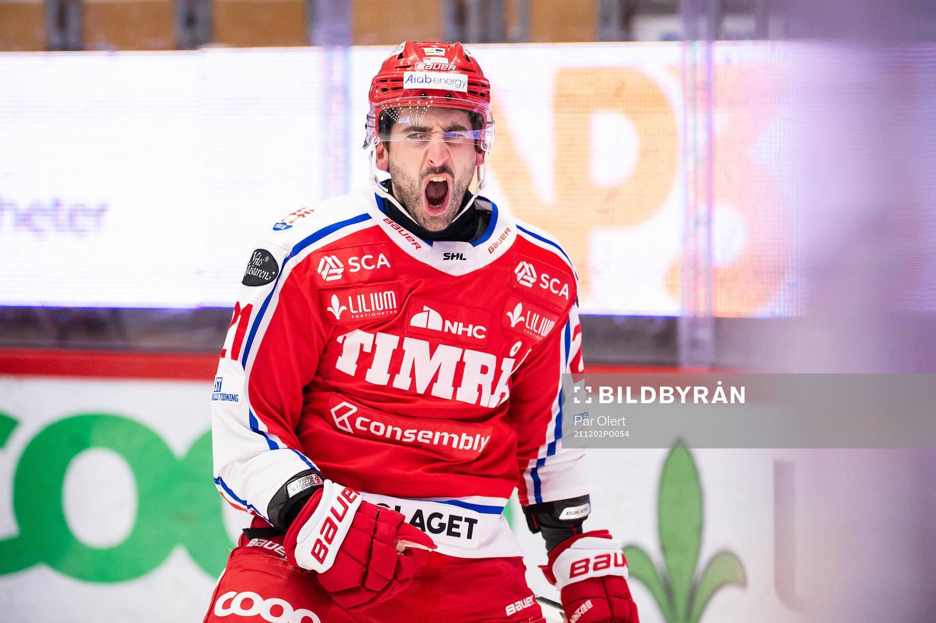 Timrås Joey LaLeggia jublar