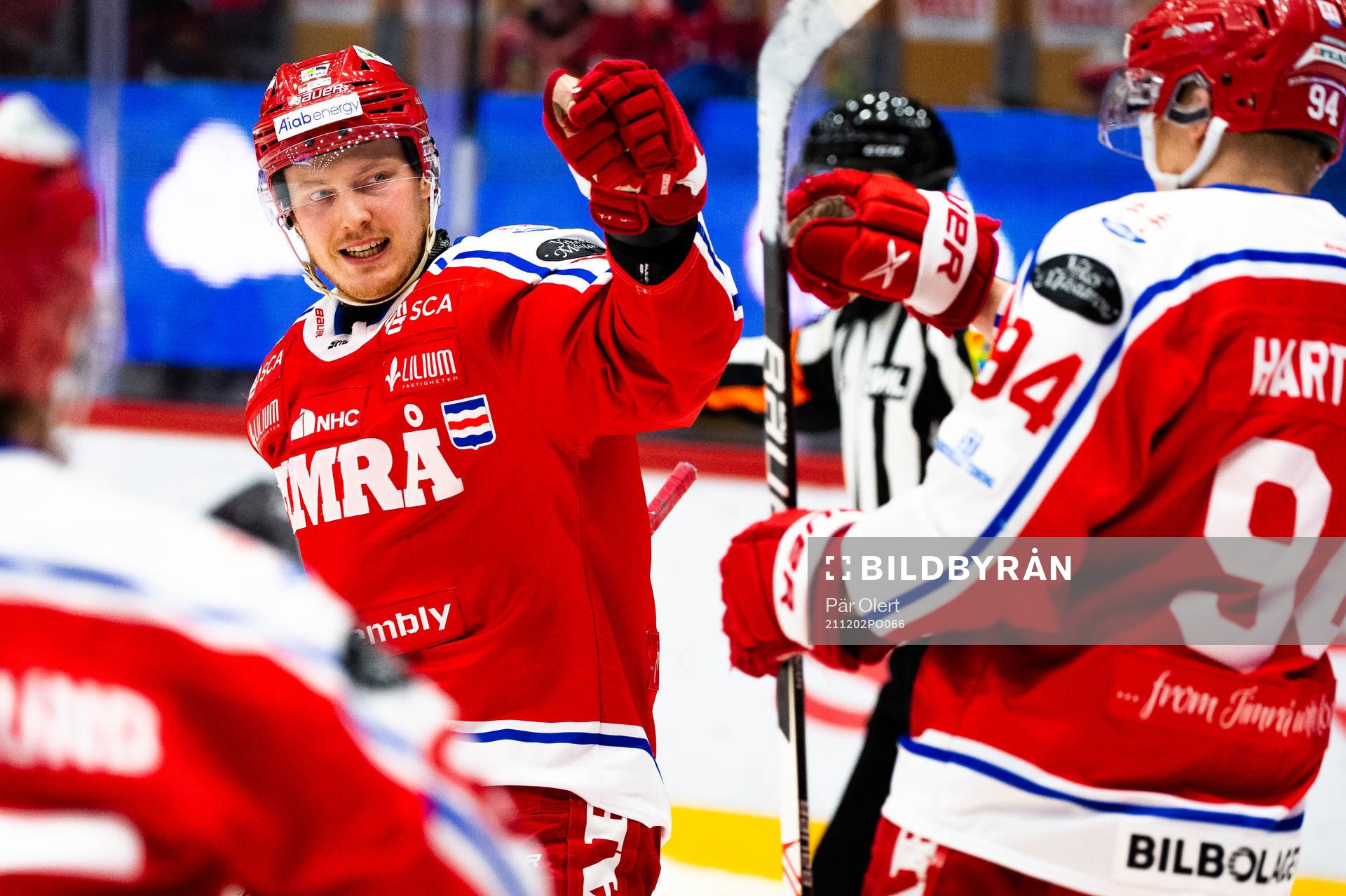 Timrås Erik Andersson jublar med Sebastian Hartmann