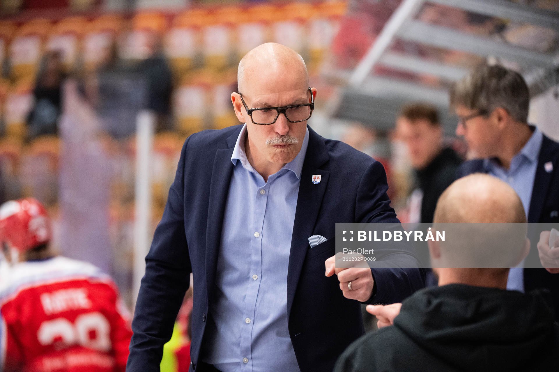 Timrås tränare Fredrik Andersson jublar