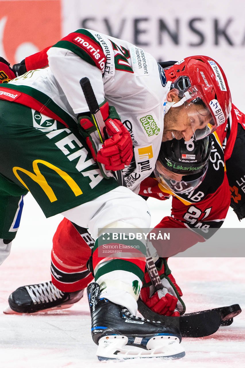 Frölundas Joel Lundqvist tekar mot Luleås Juhani