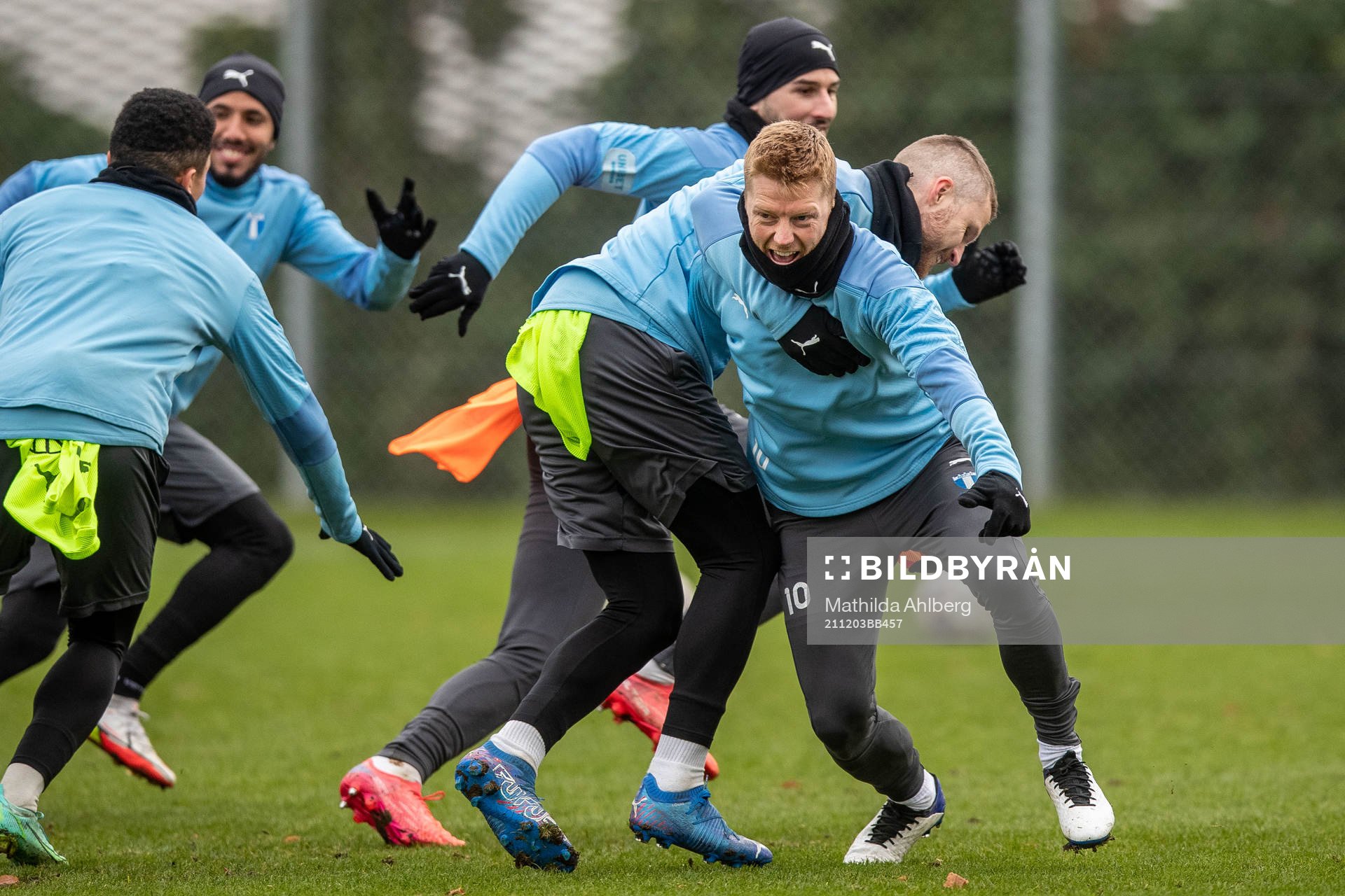 Lasse Nielsen och Anders Christiansen  under en träning med Malmö FF den 3 december 2021 i Malmö. 