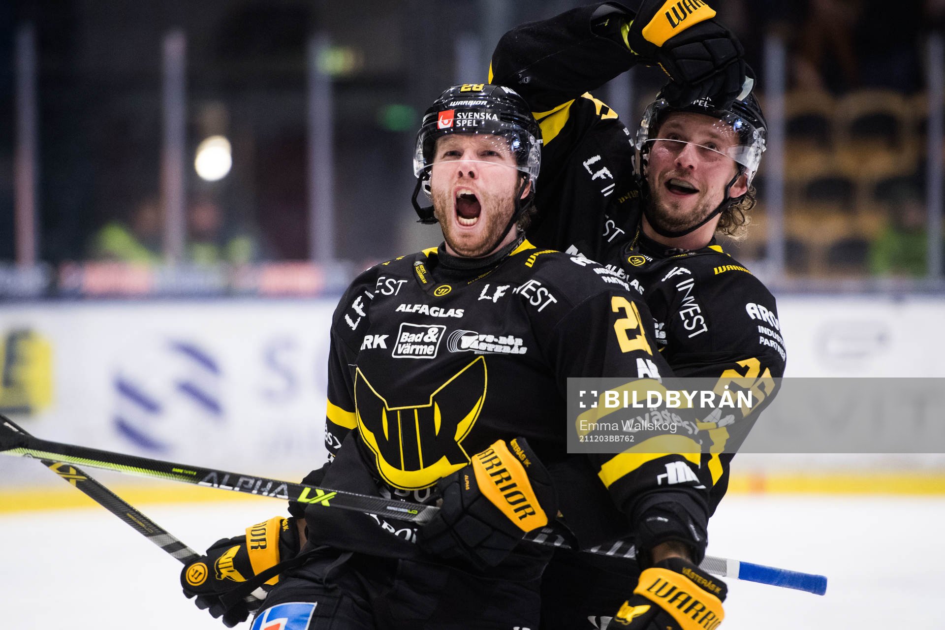 Västerås Lukas Zetterberg och Marcus Bergman jublar