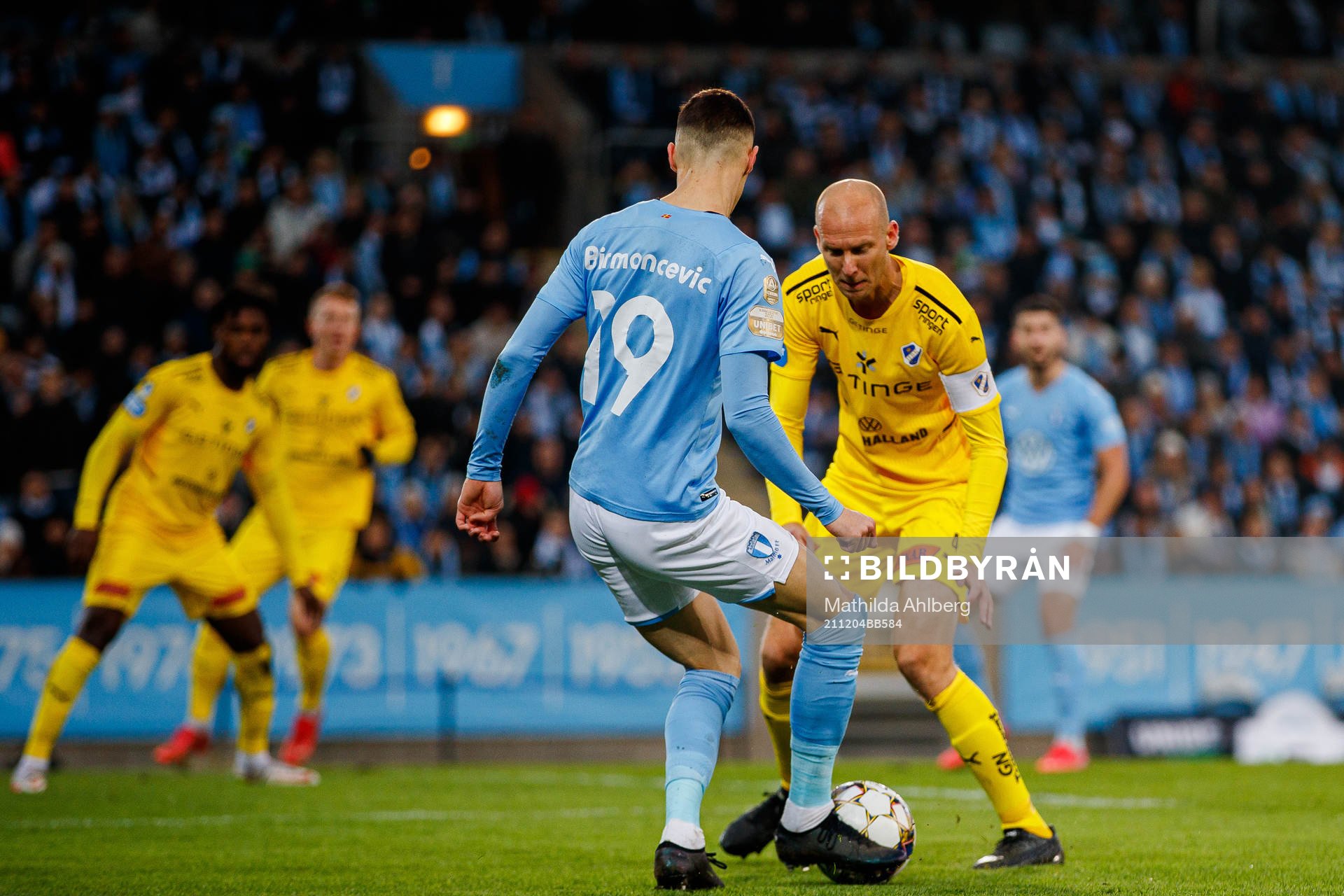 Malmö FFs Veljko Birmancevic och Halmstads Andreas