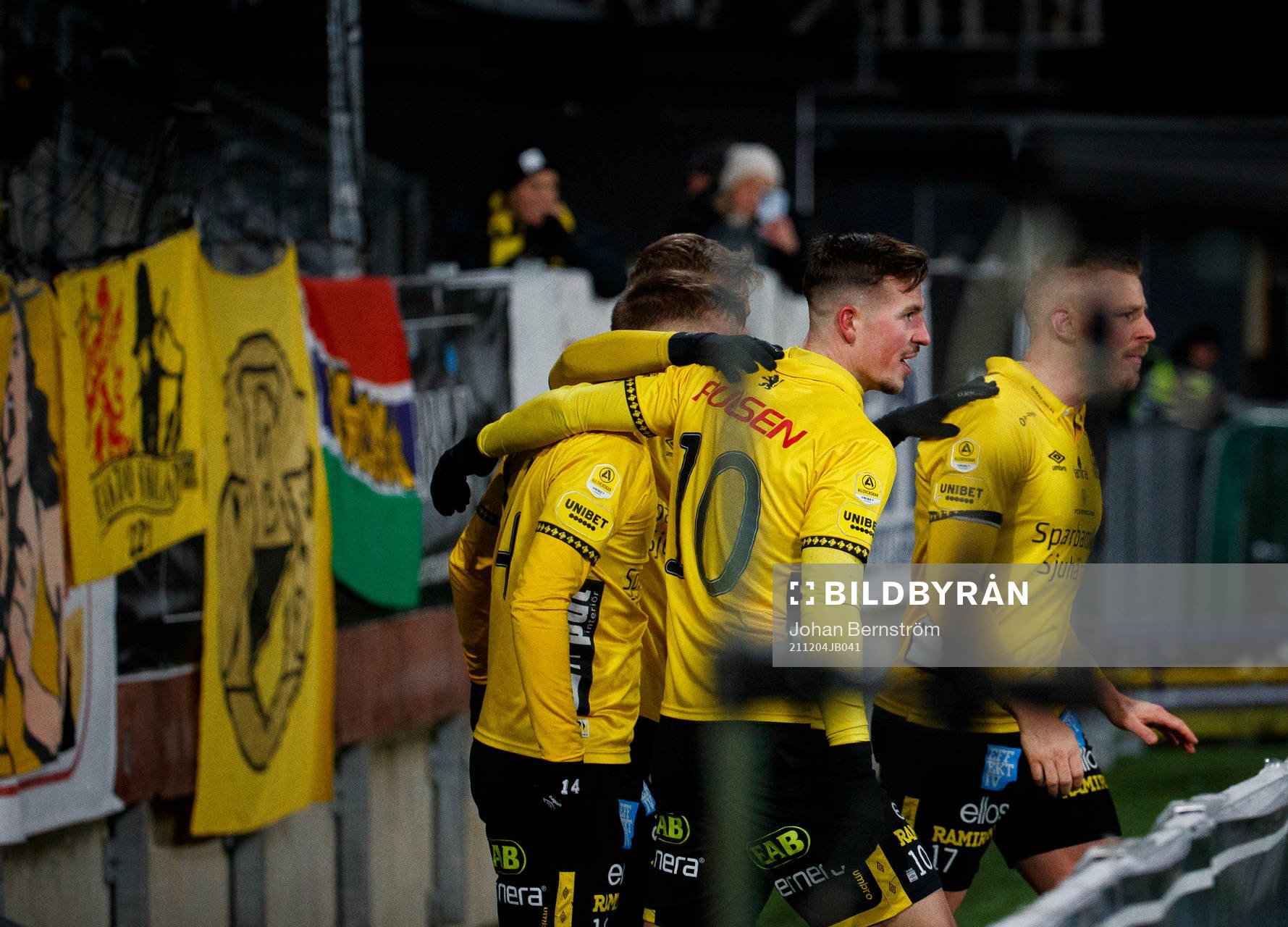 Jubel vid 2-3 målet av Elfsborgs Jeppe Møldrup Okkels