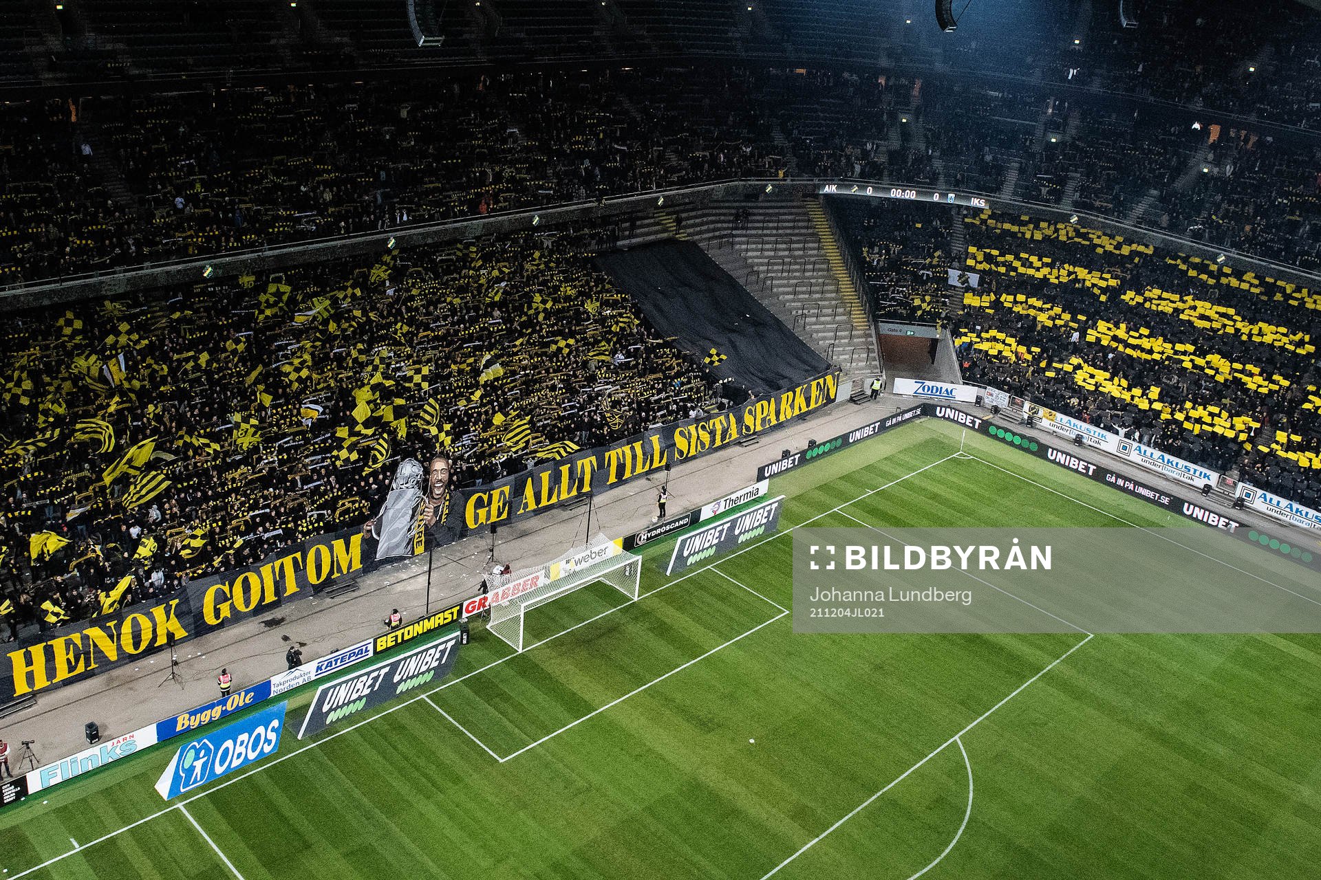 s supportrar med ett tifo