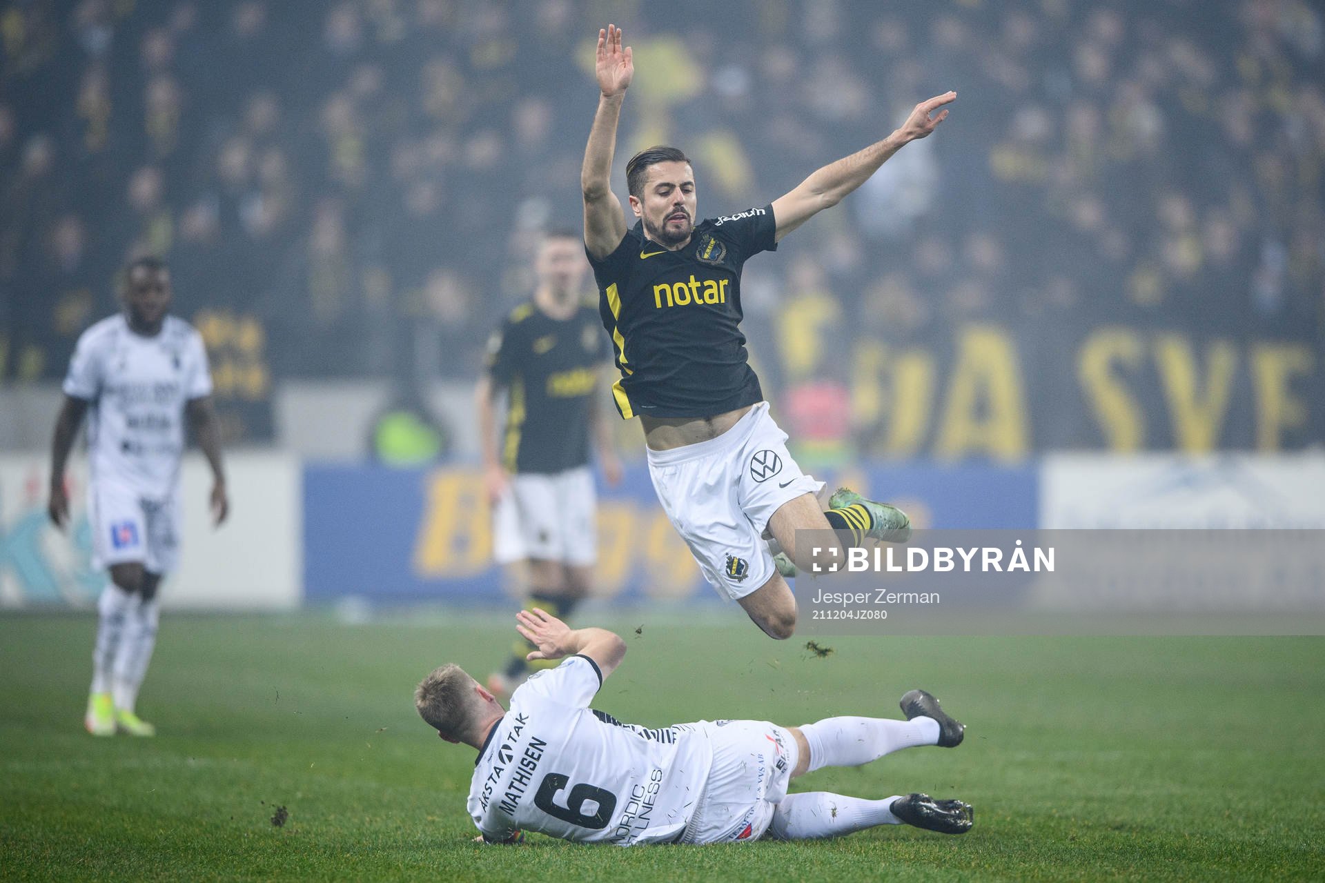 s Zack Elbouzedi