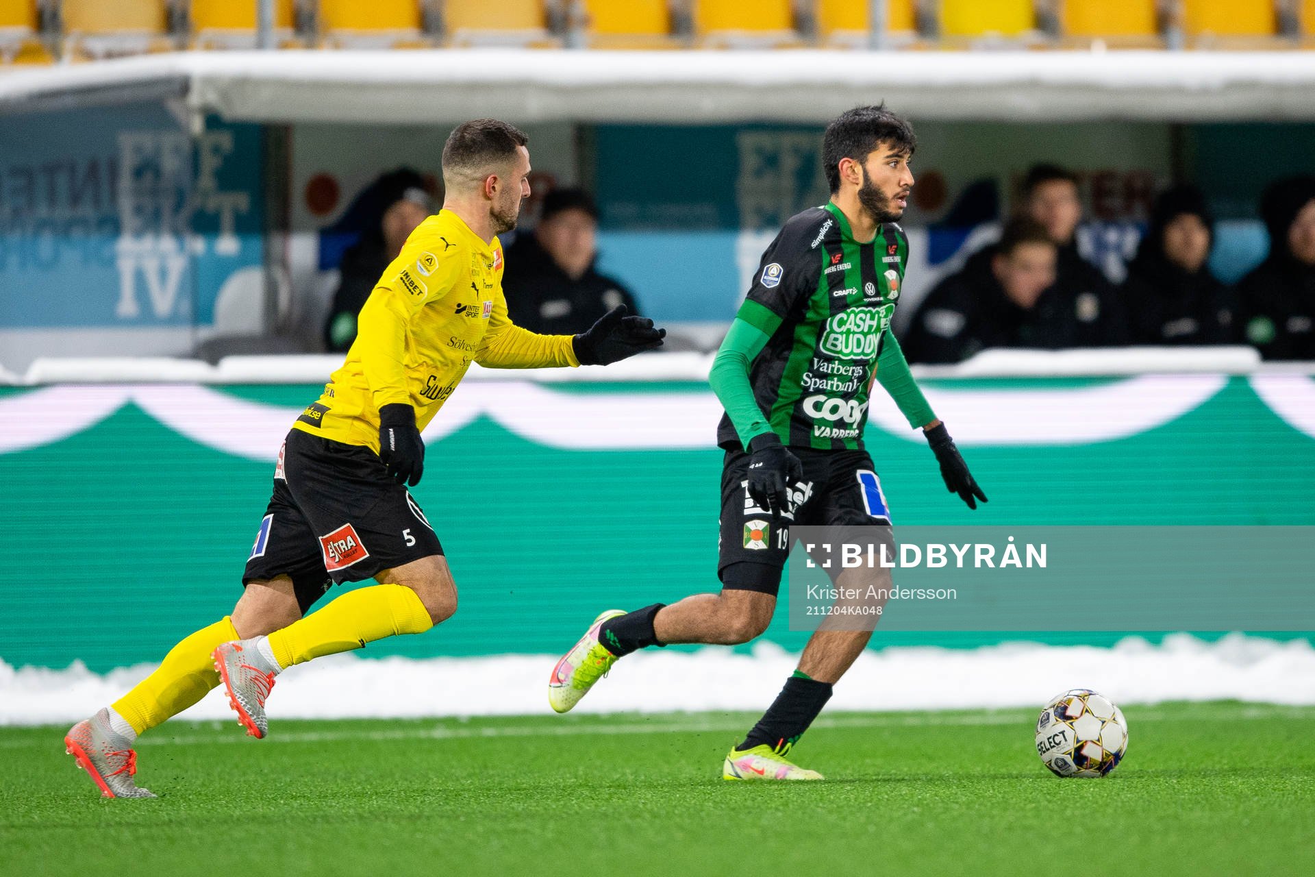Varbergs Montander Madjed under fotbollsmatchen i Allsvenskan mellan Varberg och Mjällby den 4 december 2021 i Borås. 
