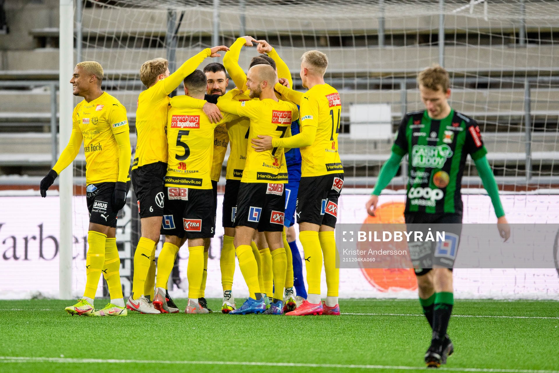 Mjällbys spelare jublar