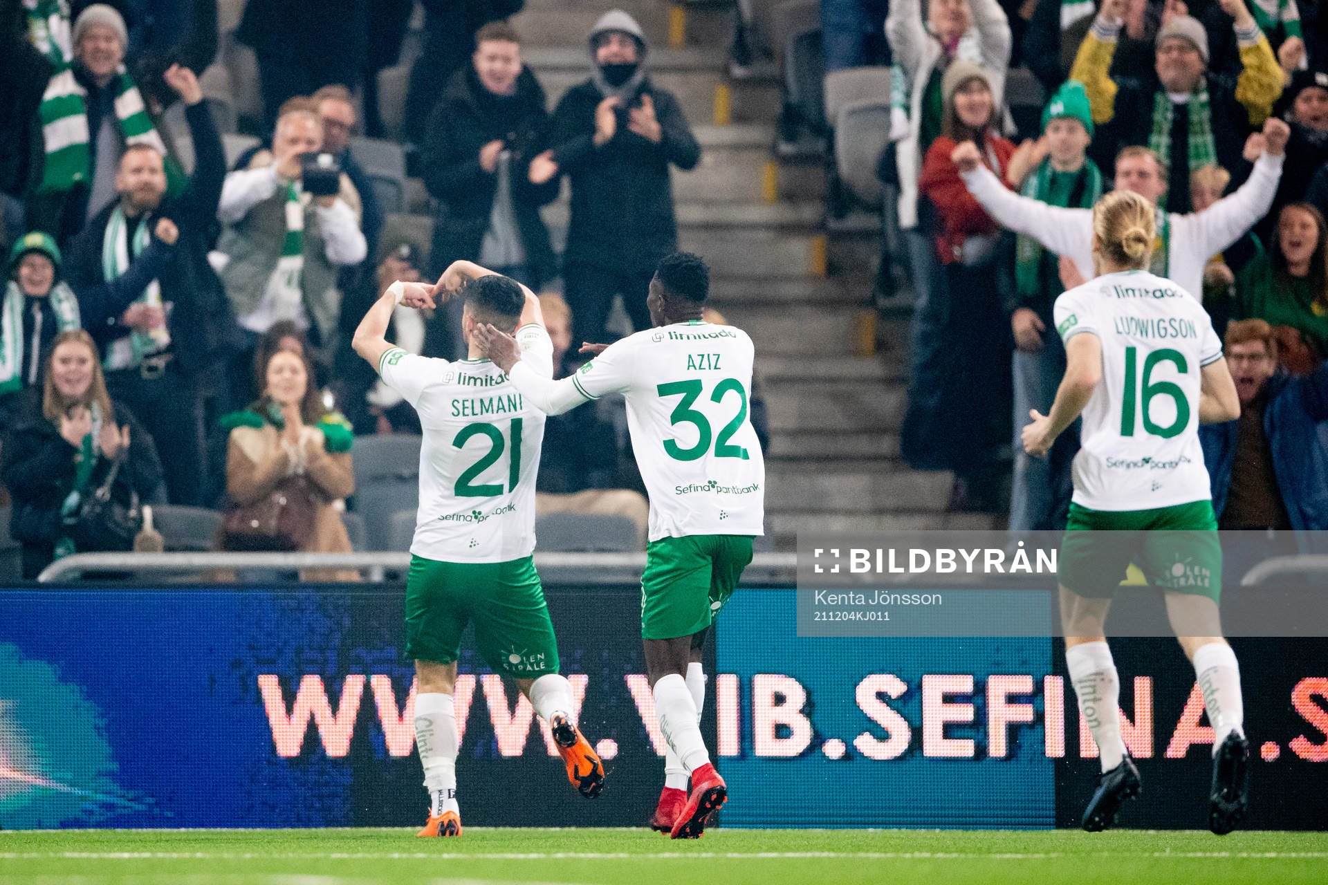 Hammarbys Astrit Selmani jublar