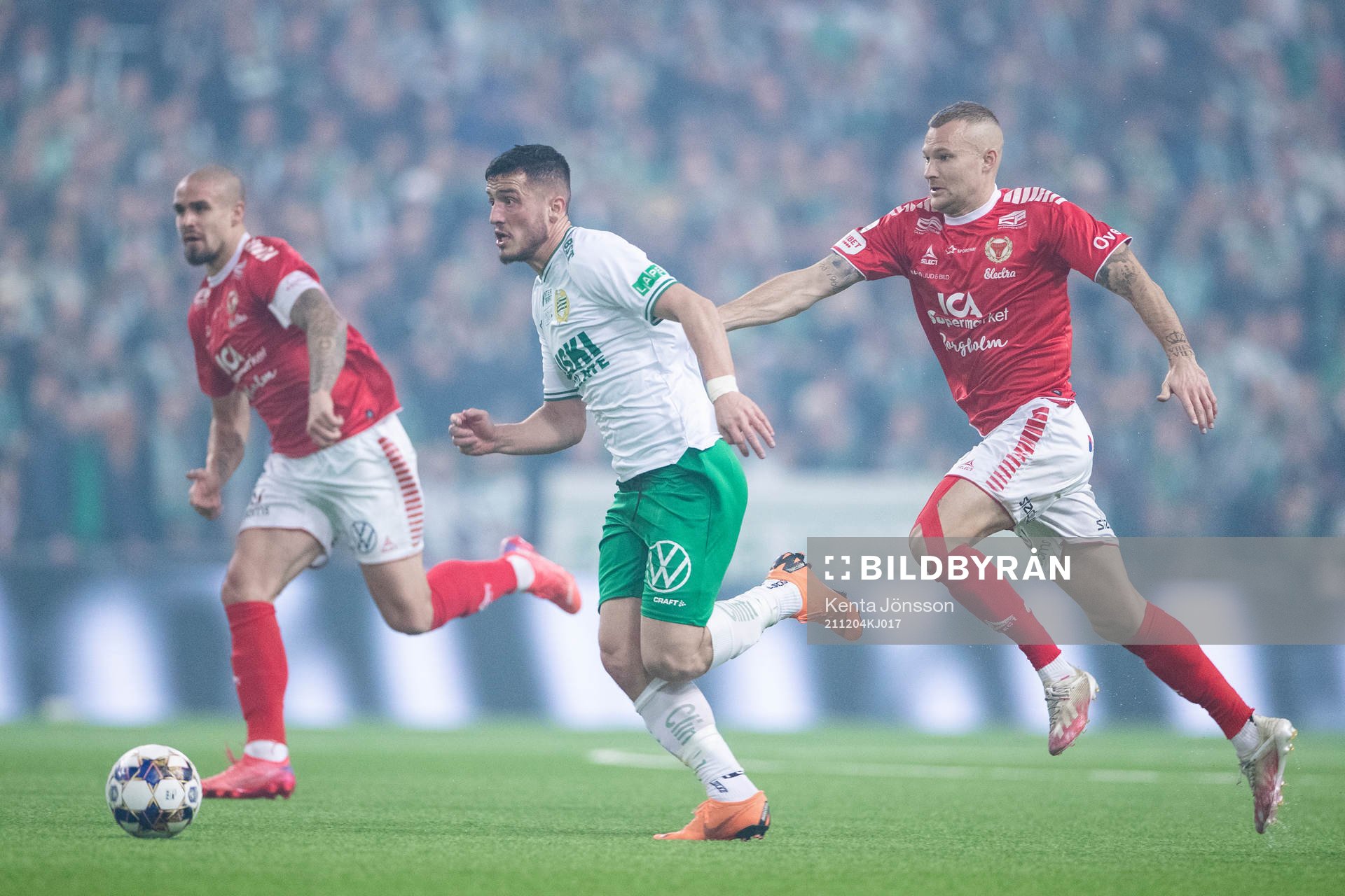 Hammarbys Astrit Selmani och Kalmars Tobias Andersson