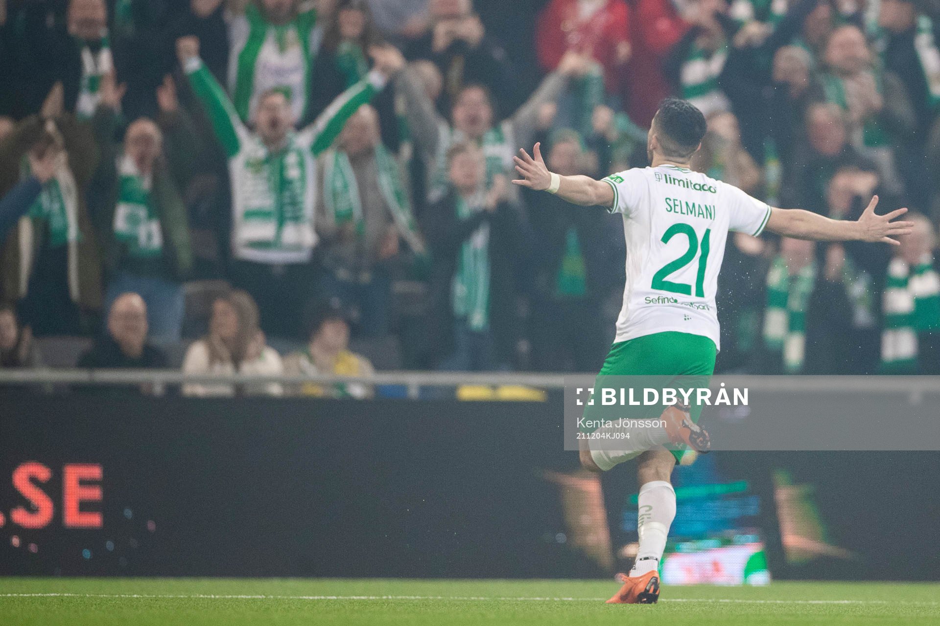 Hammarbys Astrit Selmani jublar