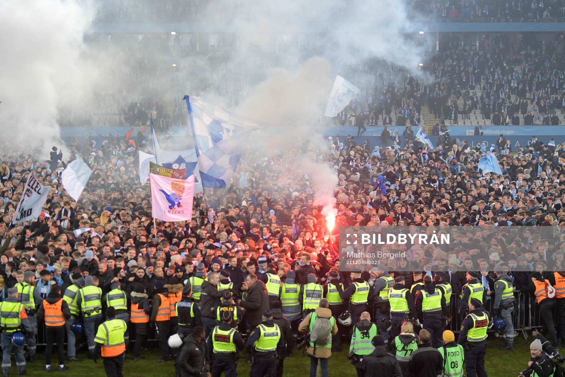 Malmö FFs supportrar jublar