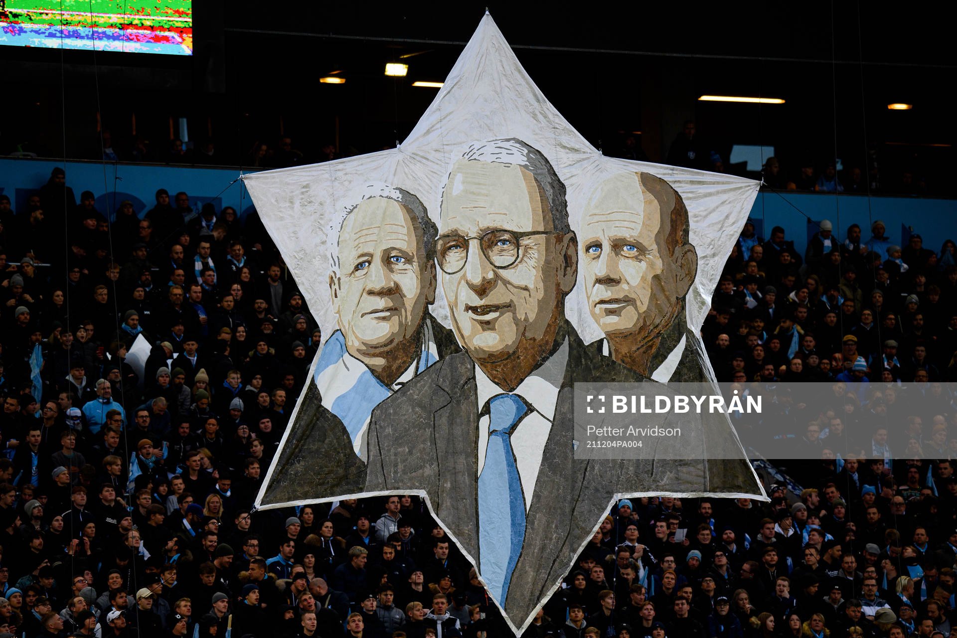 Malmö FFs supportrar med tifo