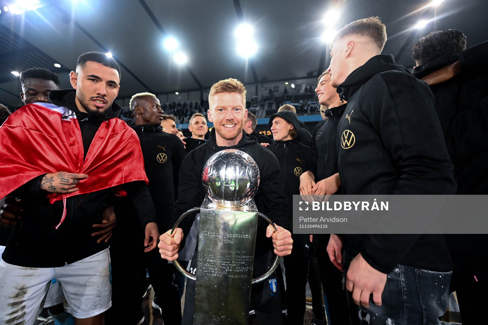 Malmö FFs Sergio Pena och Anders Christiansen jublar med