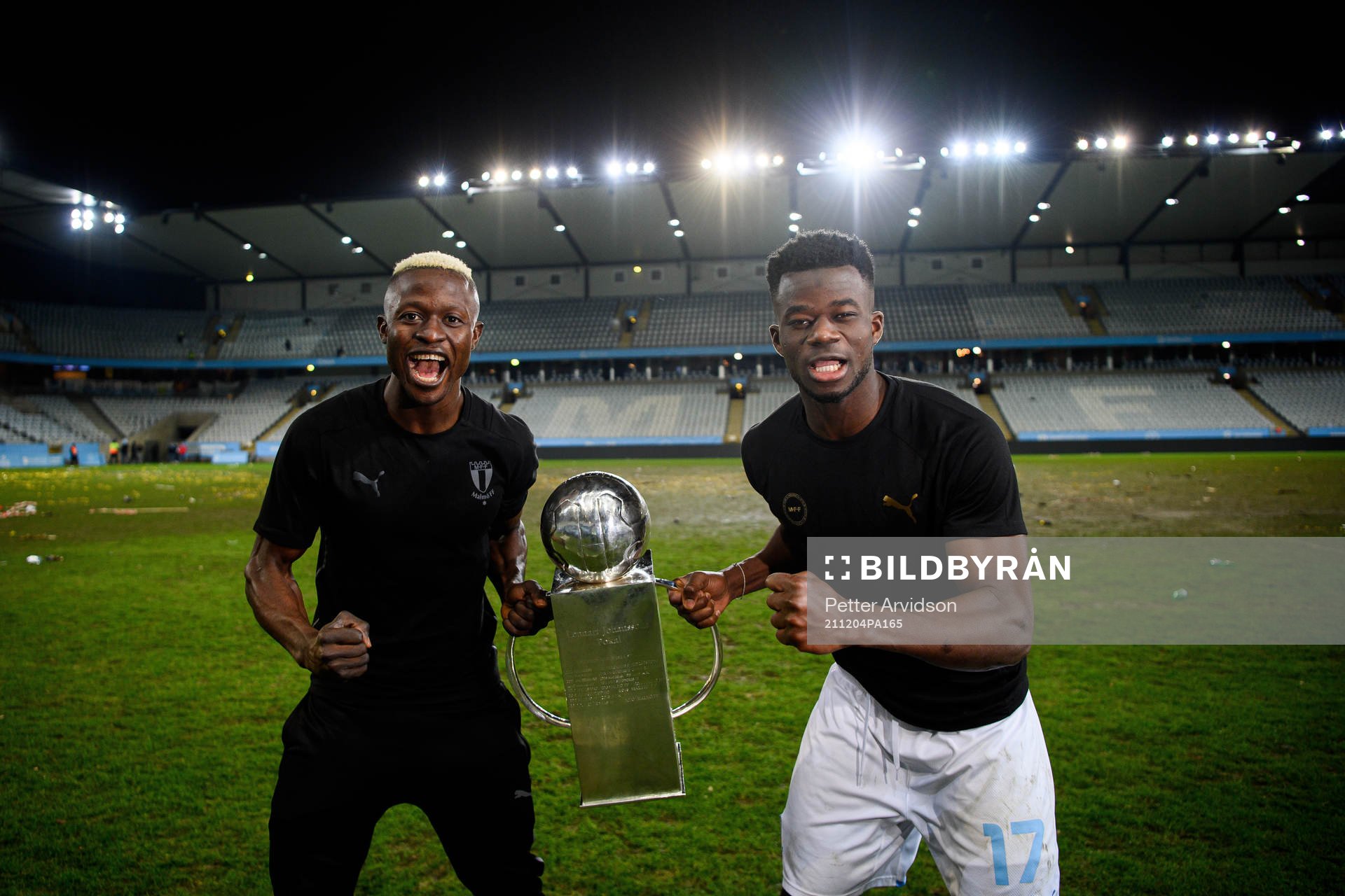 Malmö FFs Bonke Innocent och Malik Abubakari