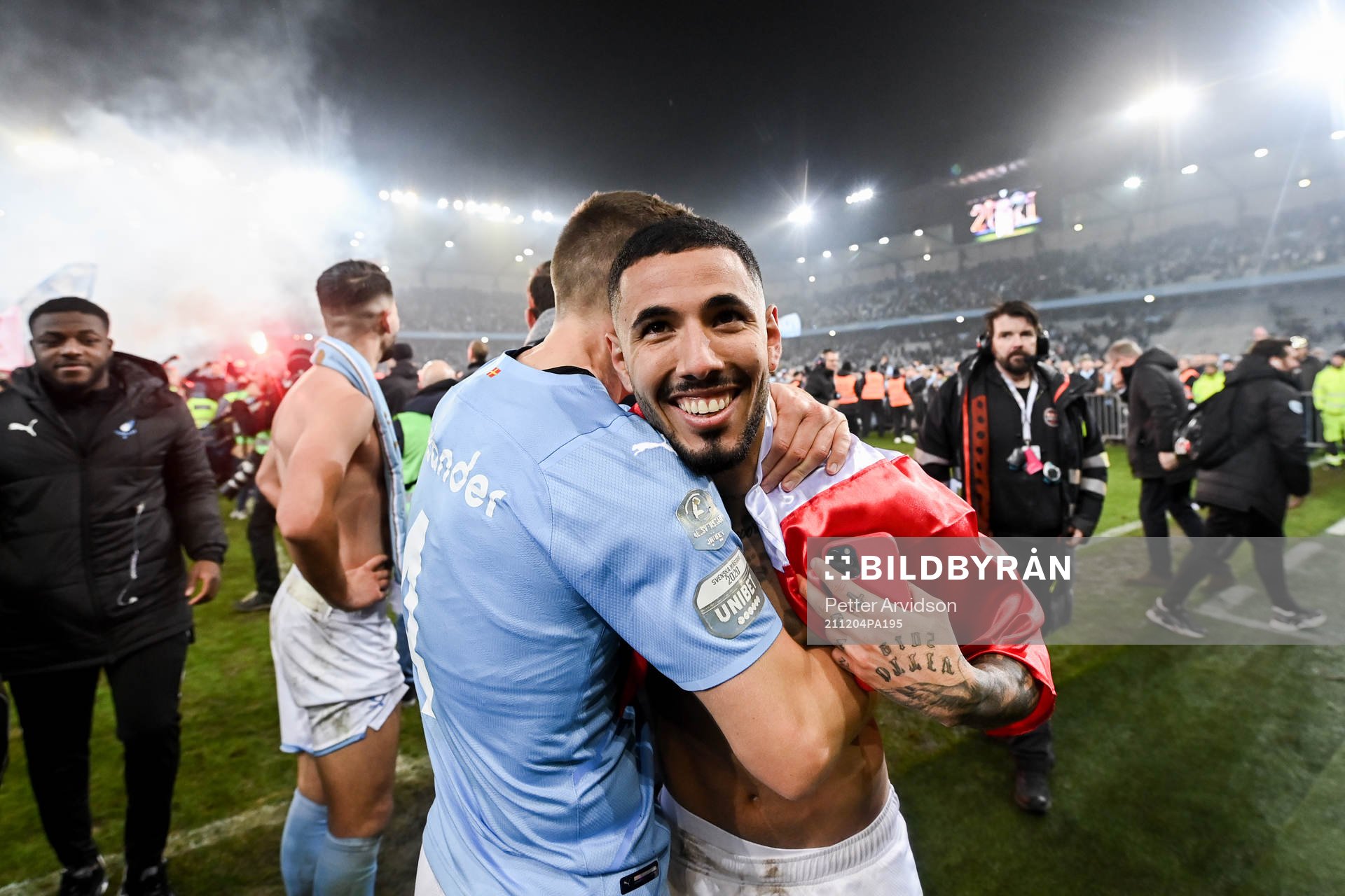 Malmö FFs Niklas Moisander och Sergio Pena jublar