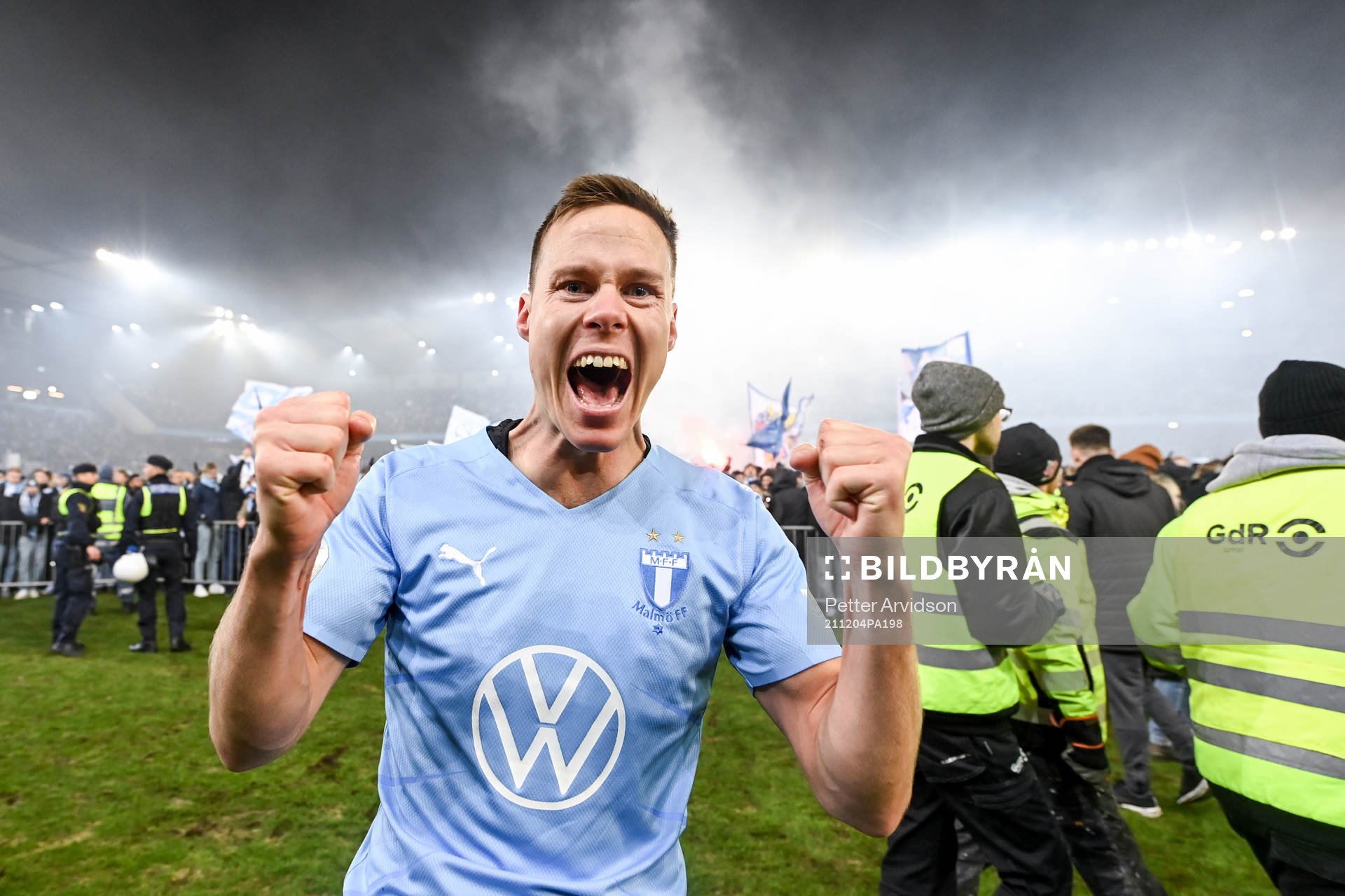 Malmö FFs Niklas Moisander jublar