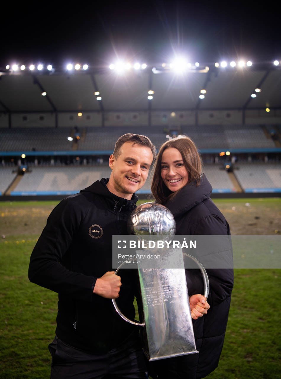 Malmö FFs Eric Larsson med flickvän Theresé Giza