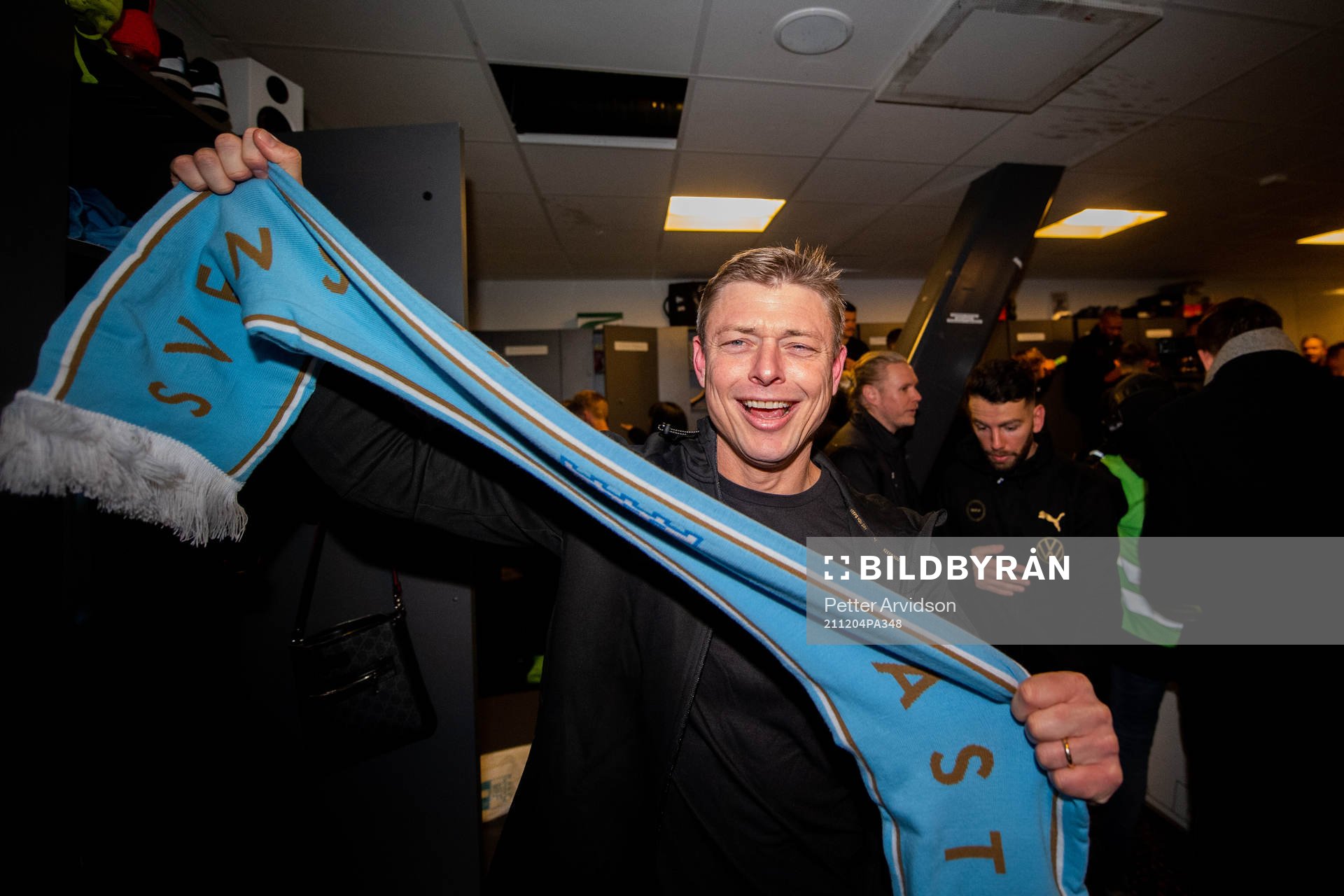 Malmö FFs tränare Jon Dahl Tomasson jublar i