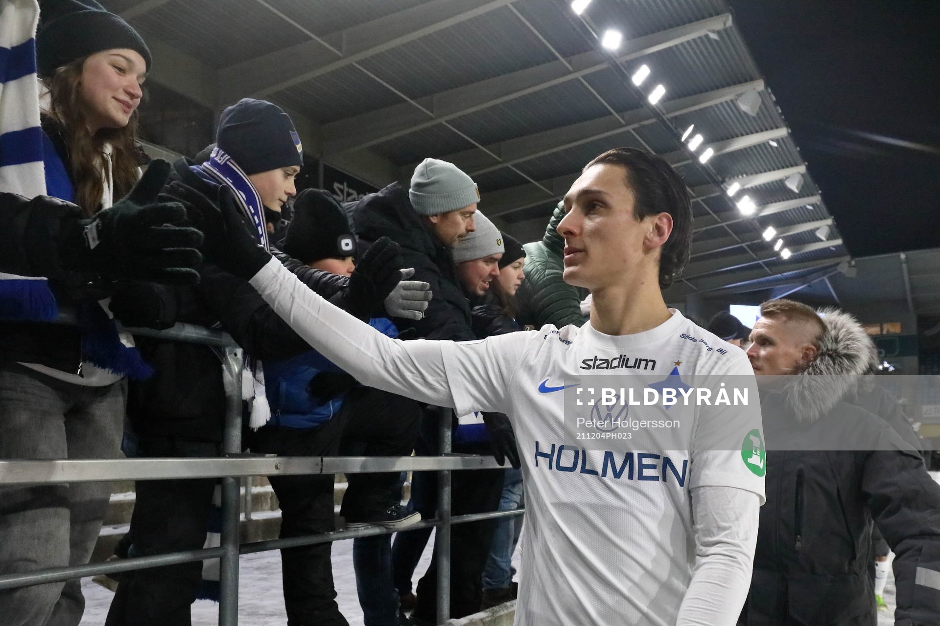 IFK Norrköpings Jonathan Levi tackar publiken