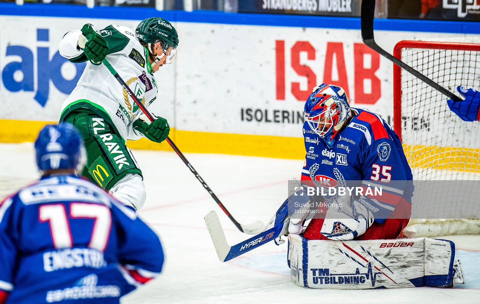 Färjestads Joakim Nygård och Oskarshamns målvakt Joe