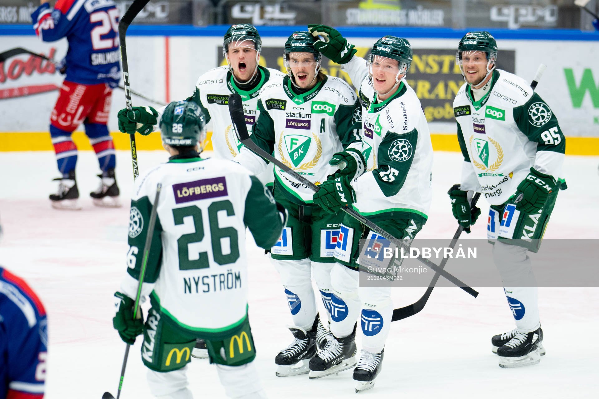 Färjestads Joakim Nygård jublar med lagkamraterna
