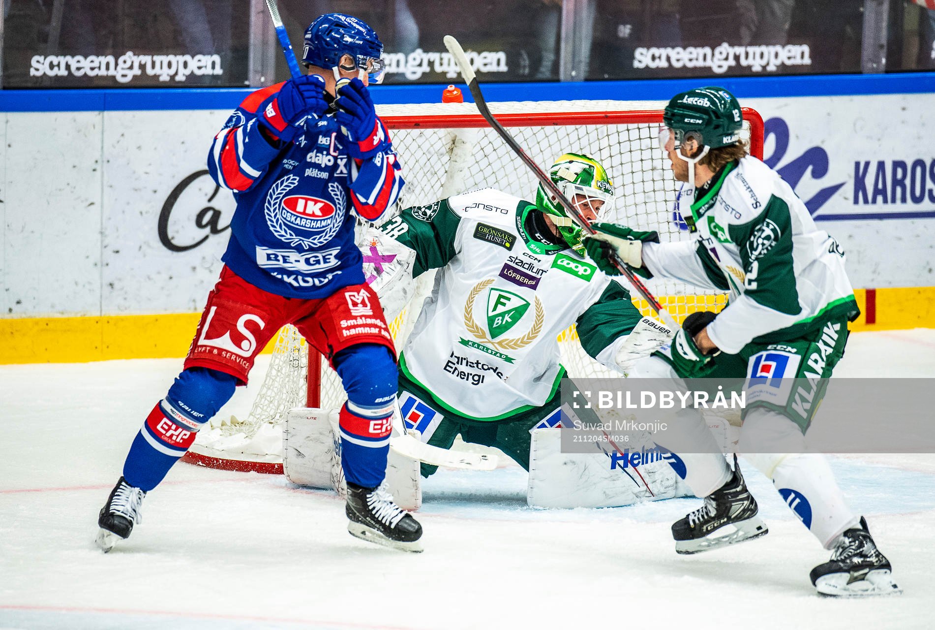 Oskarshamns Jonas Engström samt Färjestads målvakt