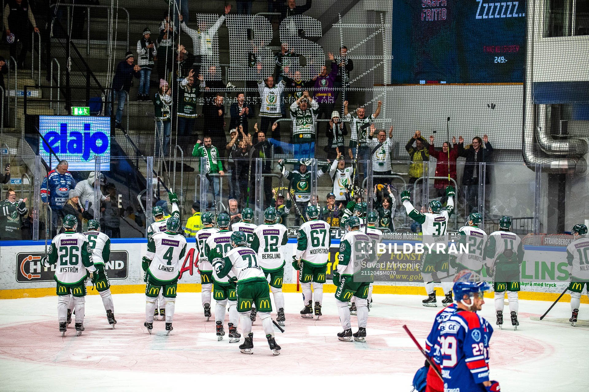 Färjestads spelare jublar