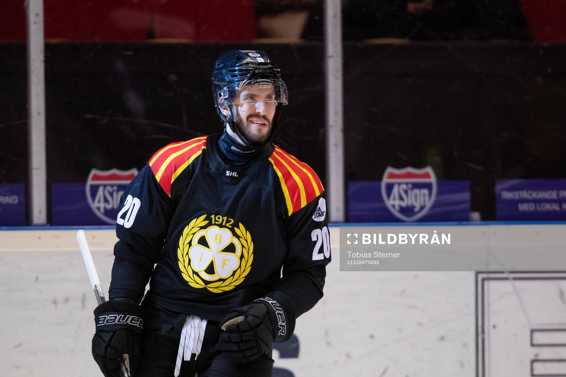 Brynäs Oula Palve jublar