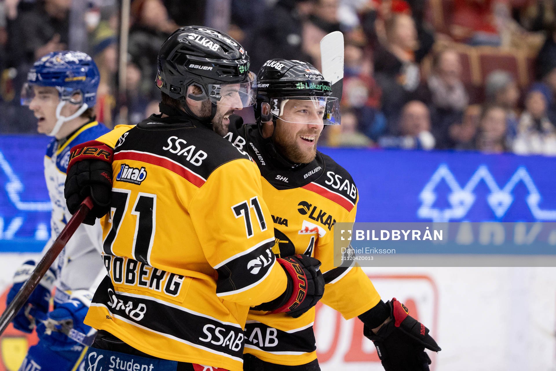 Luleås Linus Fröberg jublar