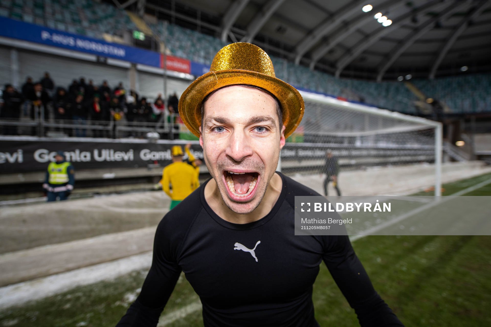 Dalkurds målvakt Jonathan Viscosi  jublar