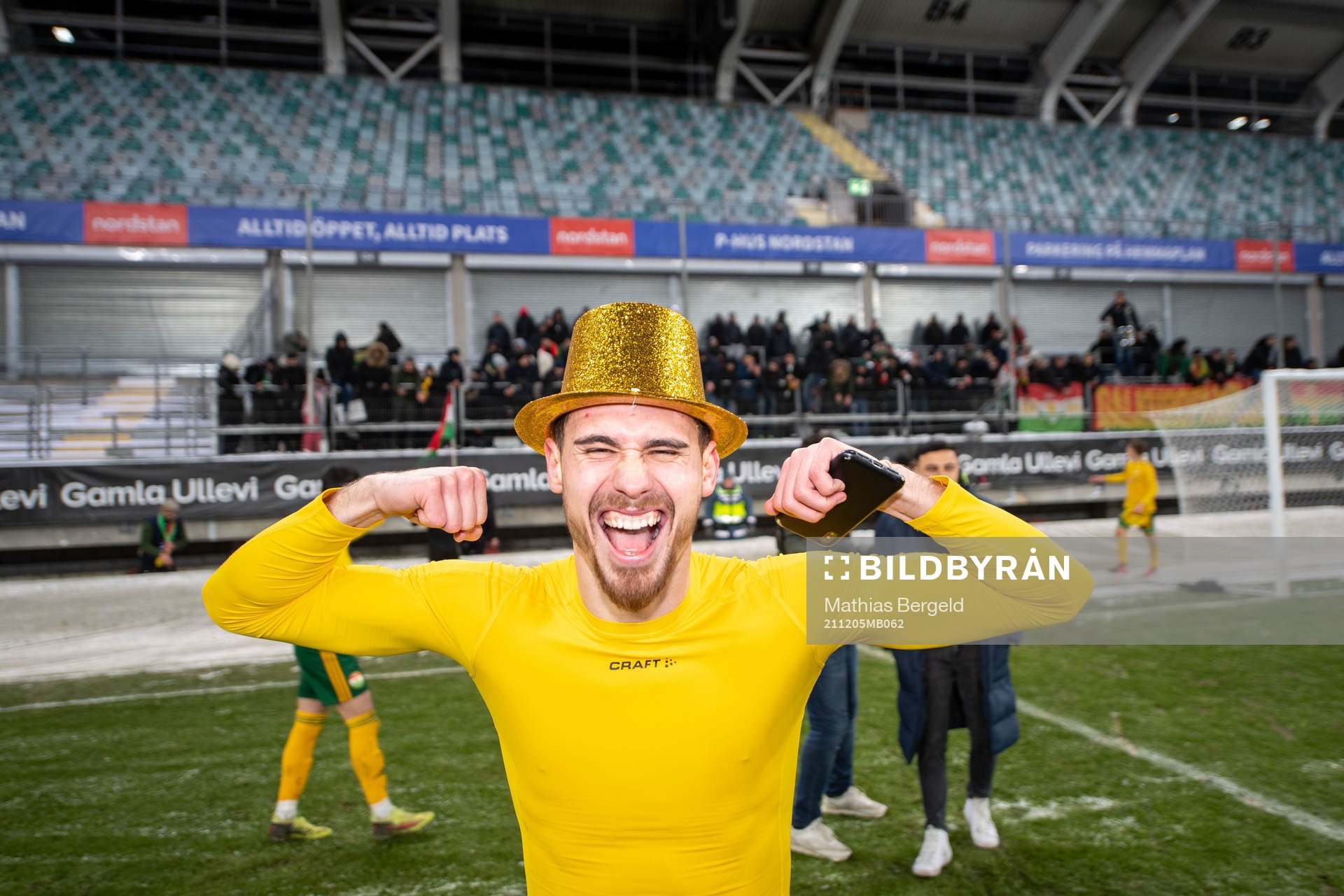 Dalkurds Rendijs Sibass jublar efter match två i kvalet till Superettan mellan GAIS och Dalkurd den 5 december 2021 i Göteborg. 
