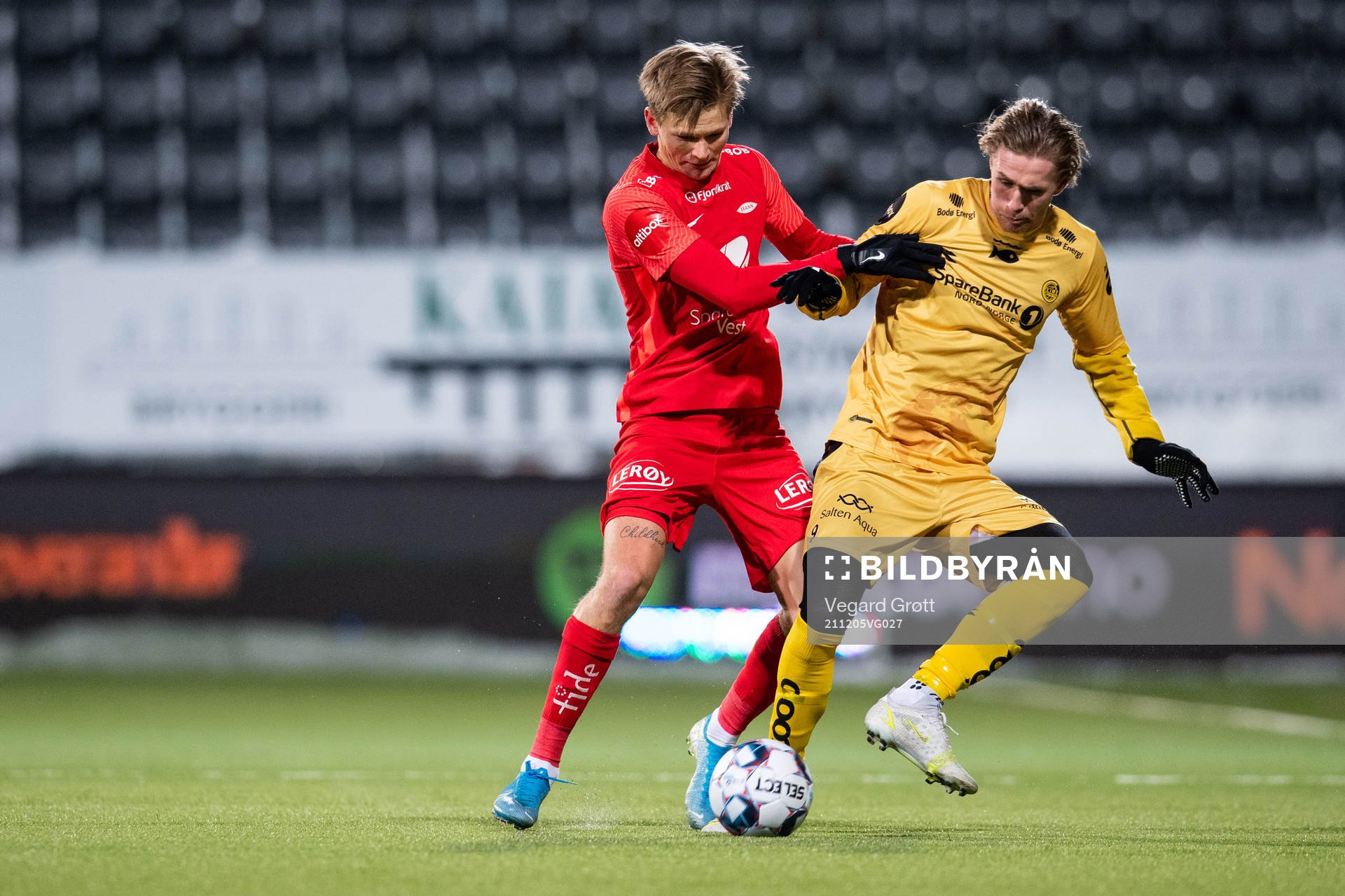David Møller Wolfe of Brann and Ola Solbakken of