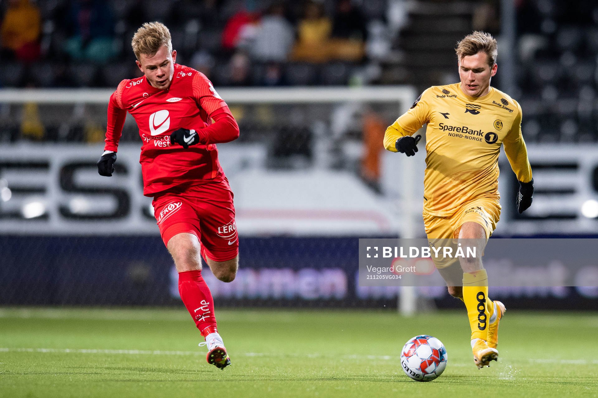Aune Heggebø of Brann and Morten Konradsen of Bodø/Glimt