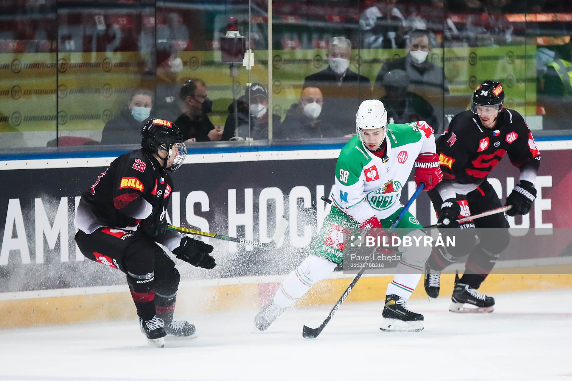 Nino Tomov and Daniel Pribyl of Sparta Prag against Ryan